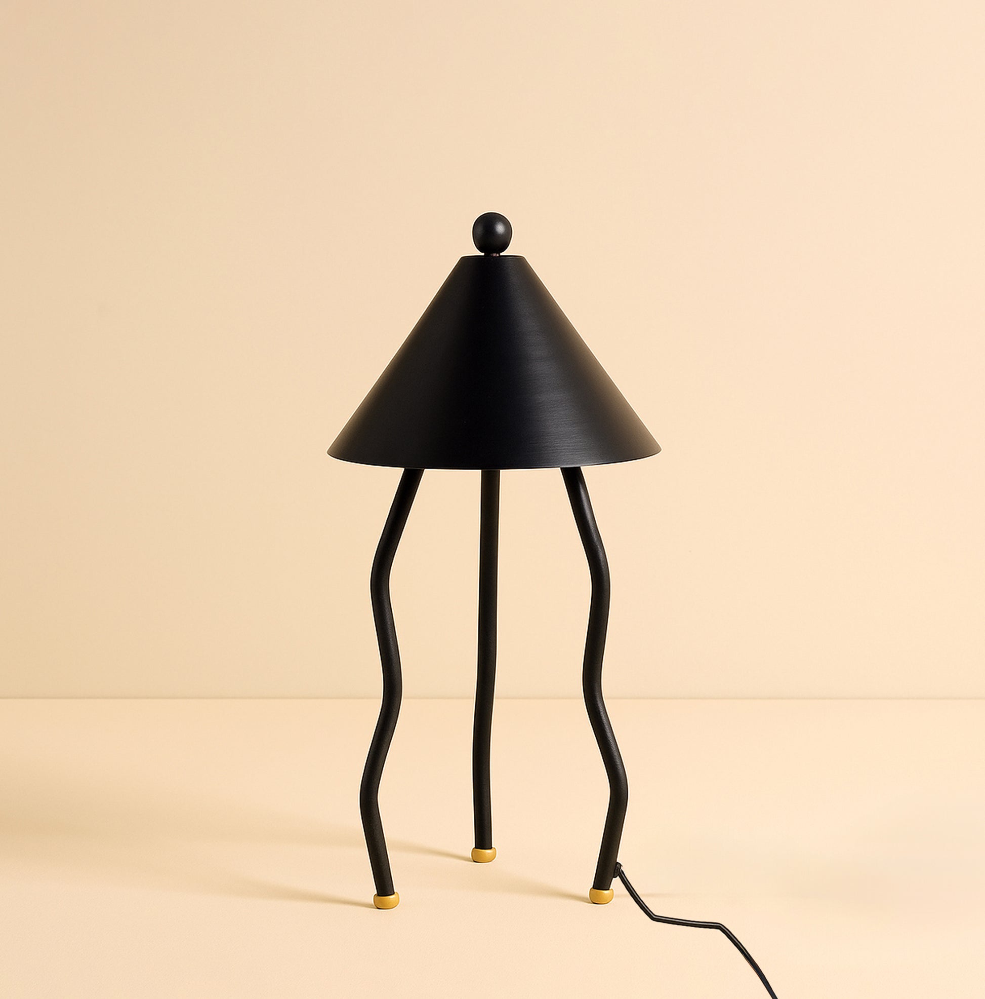 Discover the Magic of Jellyfish Metal table tripod Lamps matte black