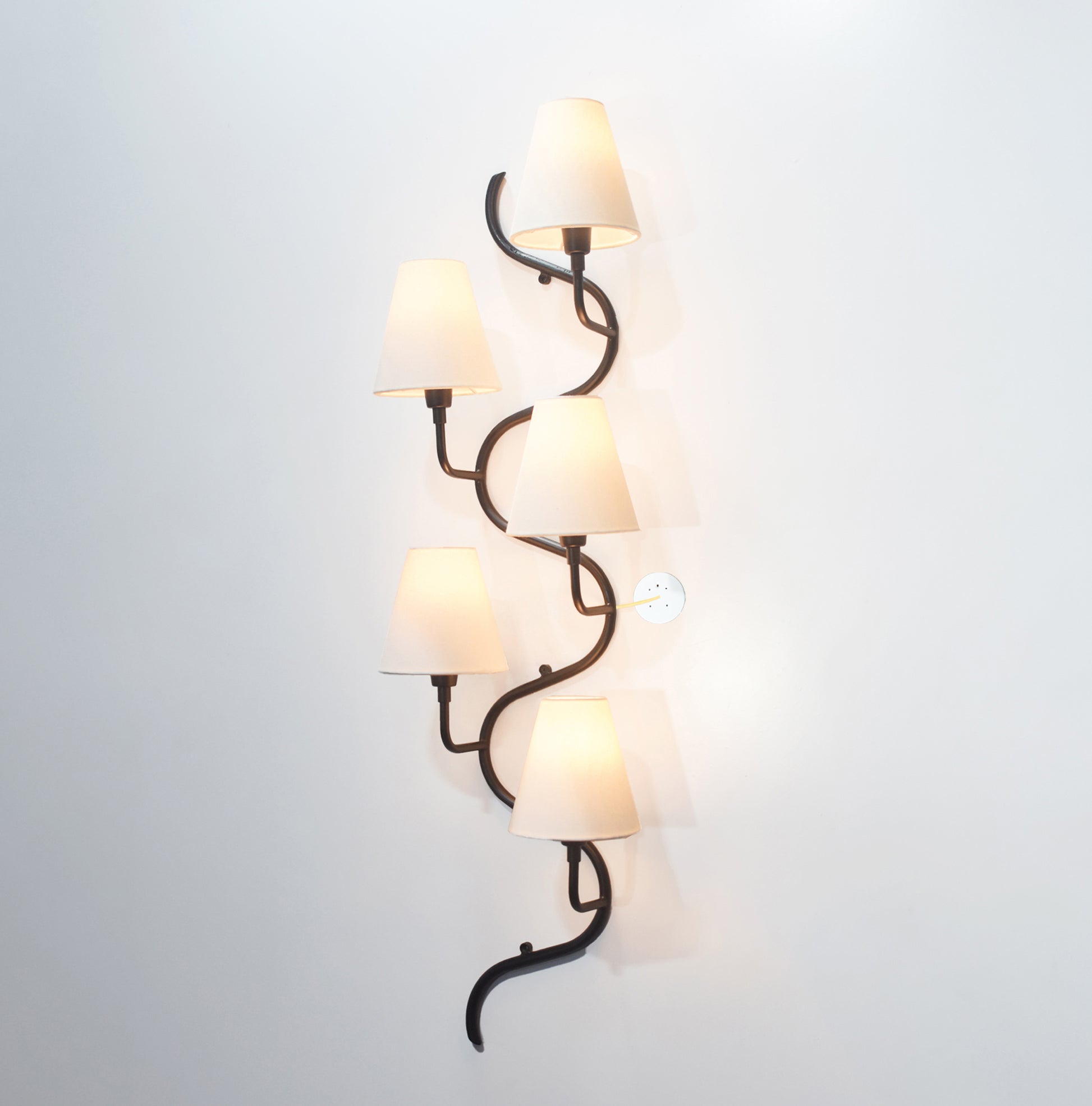 Black Five vertical lamp Enhances Your Decor