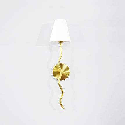 The Allure of Vertical golden Lamps in Home Design
