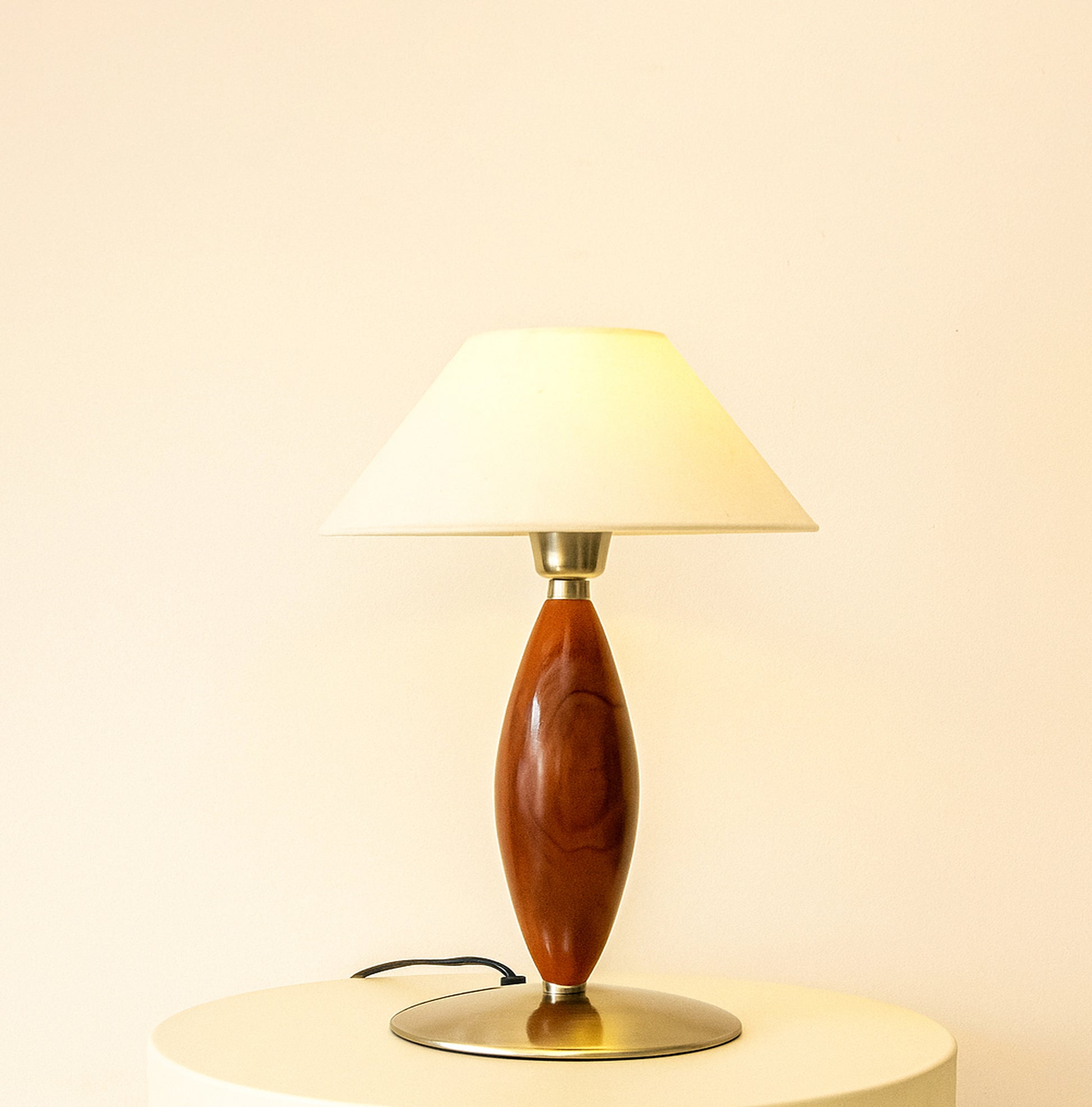 Brown Wood Table Lamp : A Perfect Blend of Style and Function Wood
