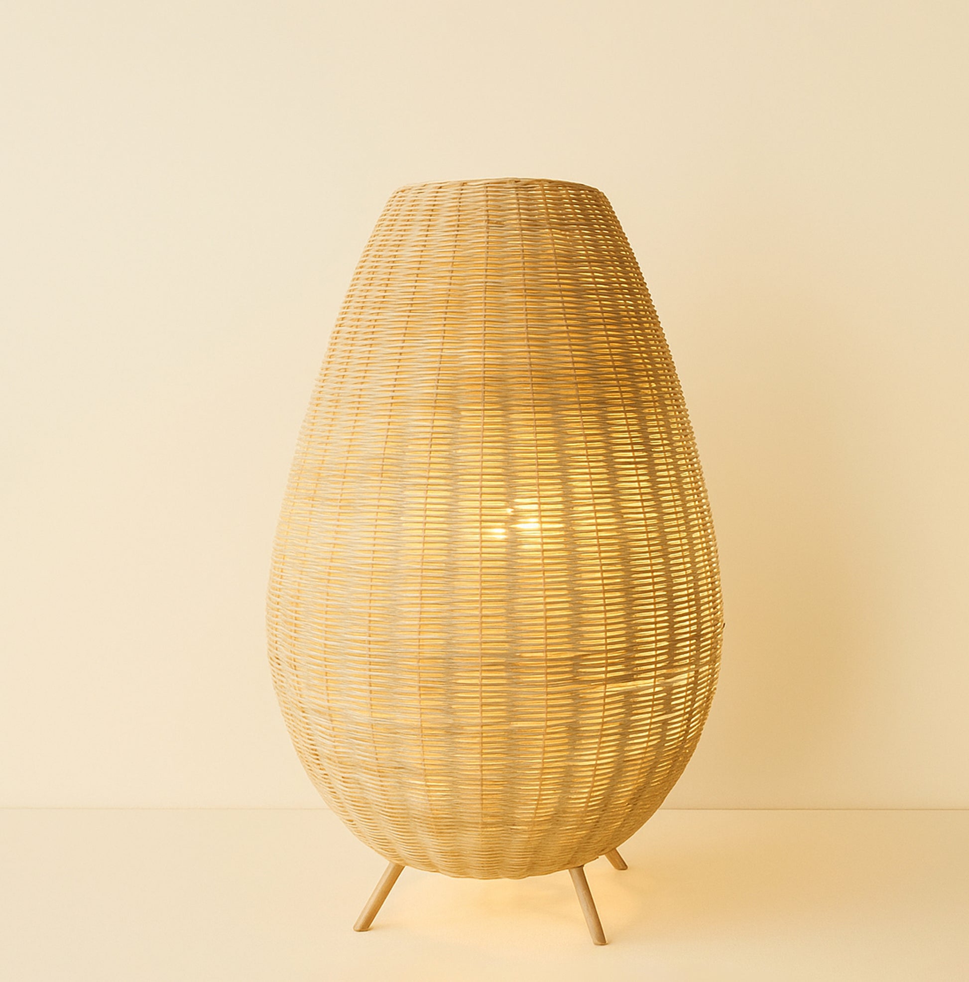 Unique Floor Lamps: A Statement of Style Wood