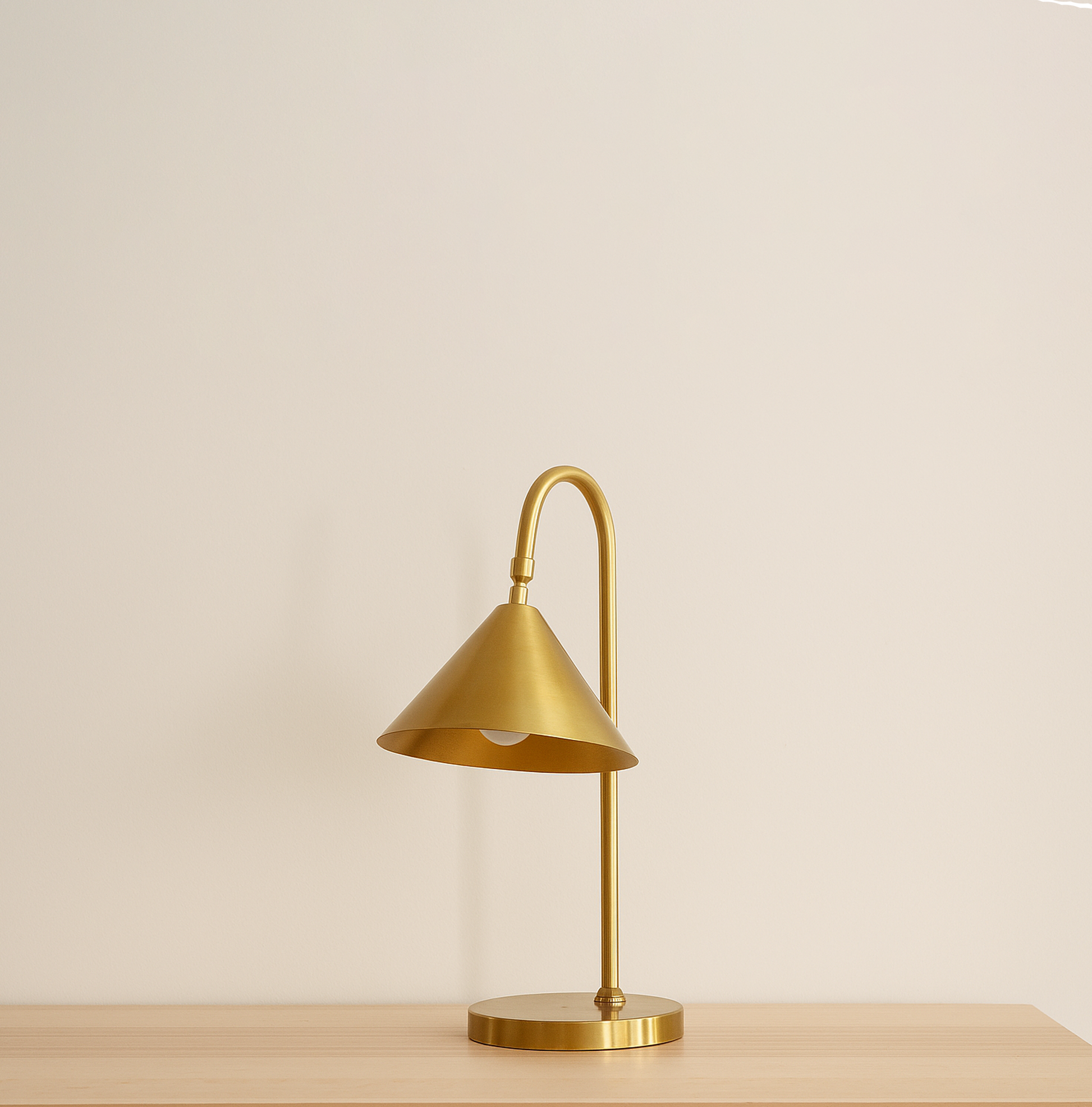 Table Lamps That Enhance Your Workspace golden