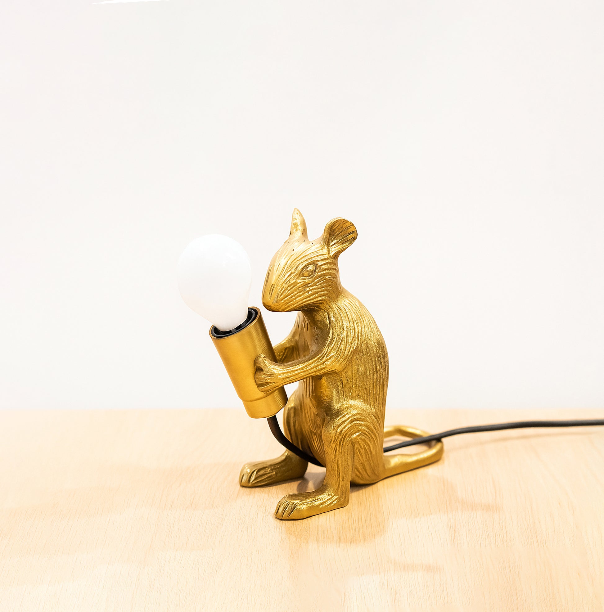 Brighten Up with a Stunning Golden Mouse Lamp Golden