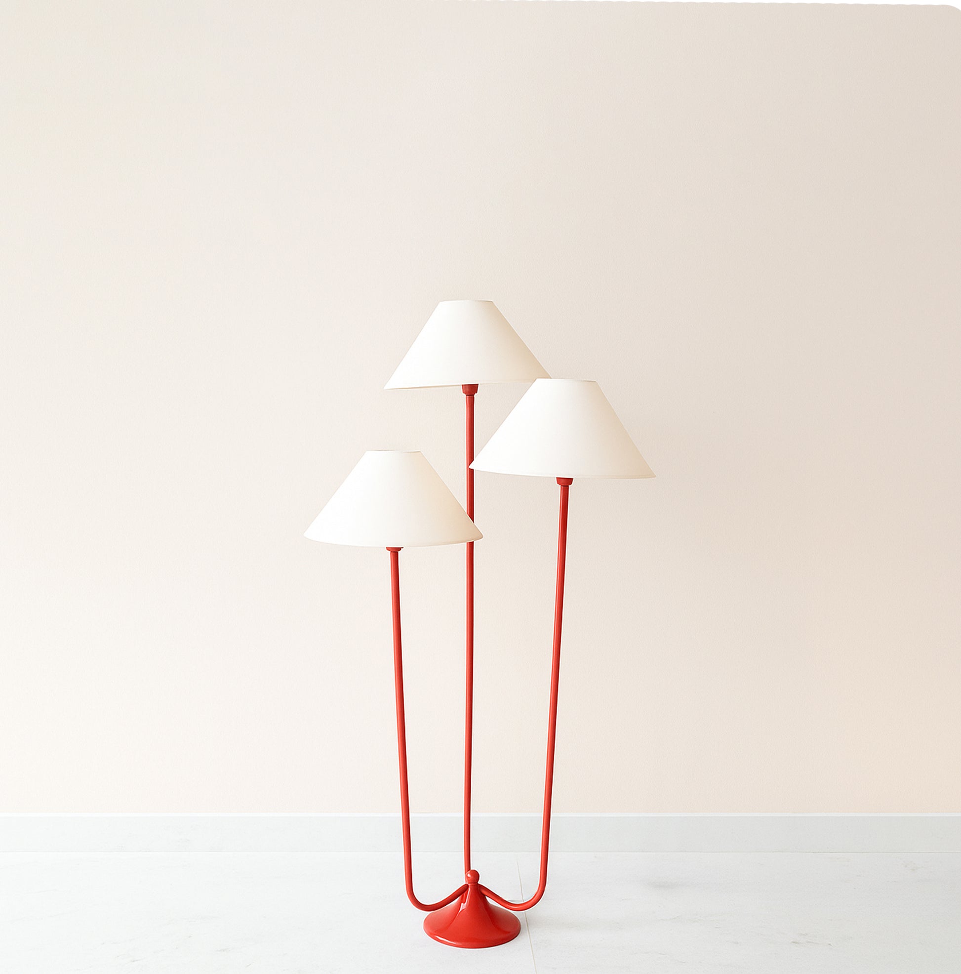 The Allure of Red: Floor Lamps That Dazzle Red