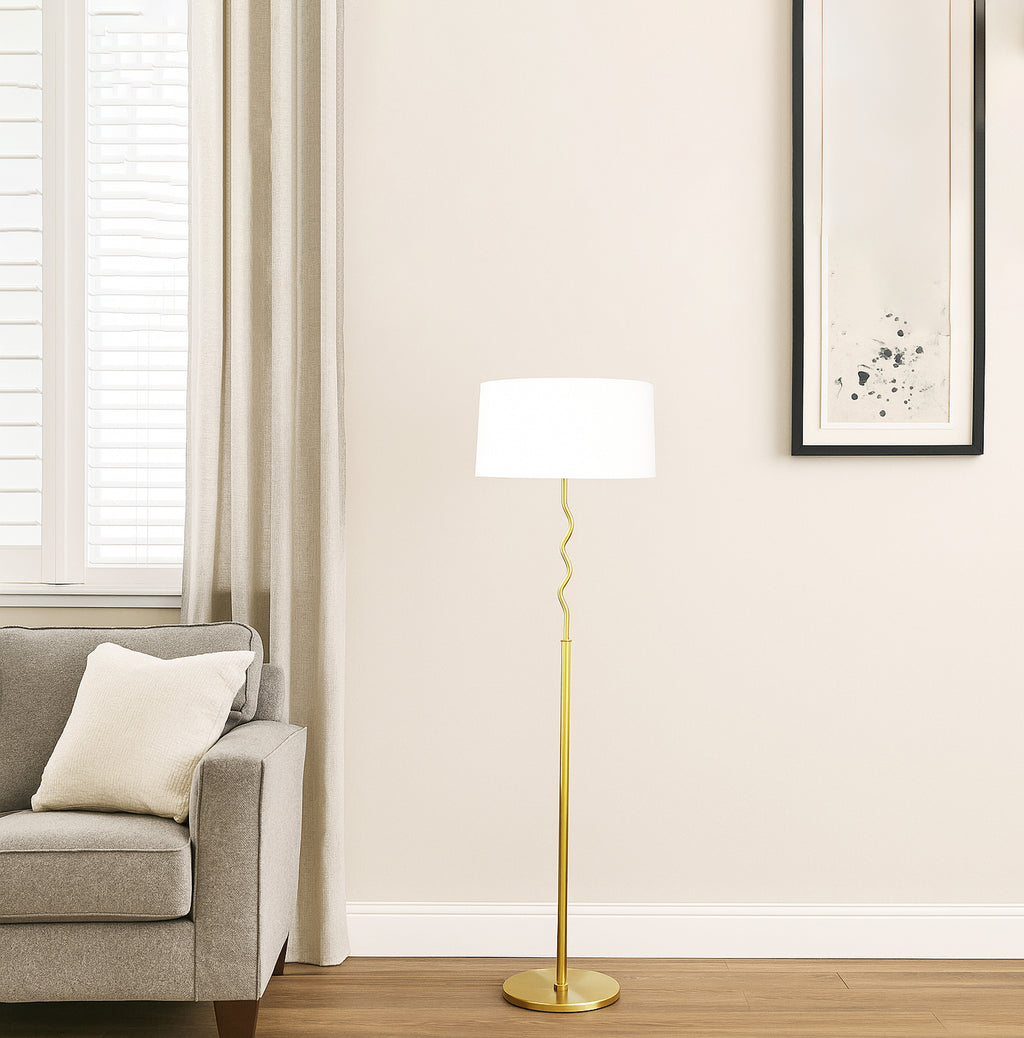 Floor Lamps for Small Spaces: Style Meets Function Golden