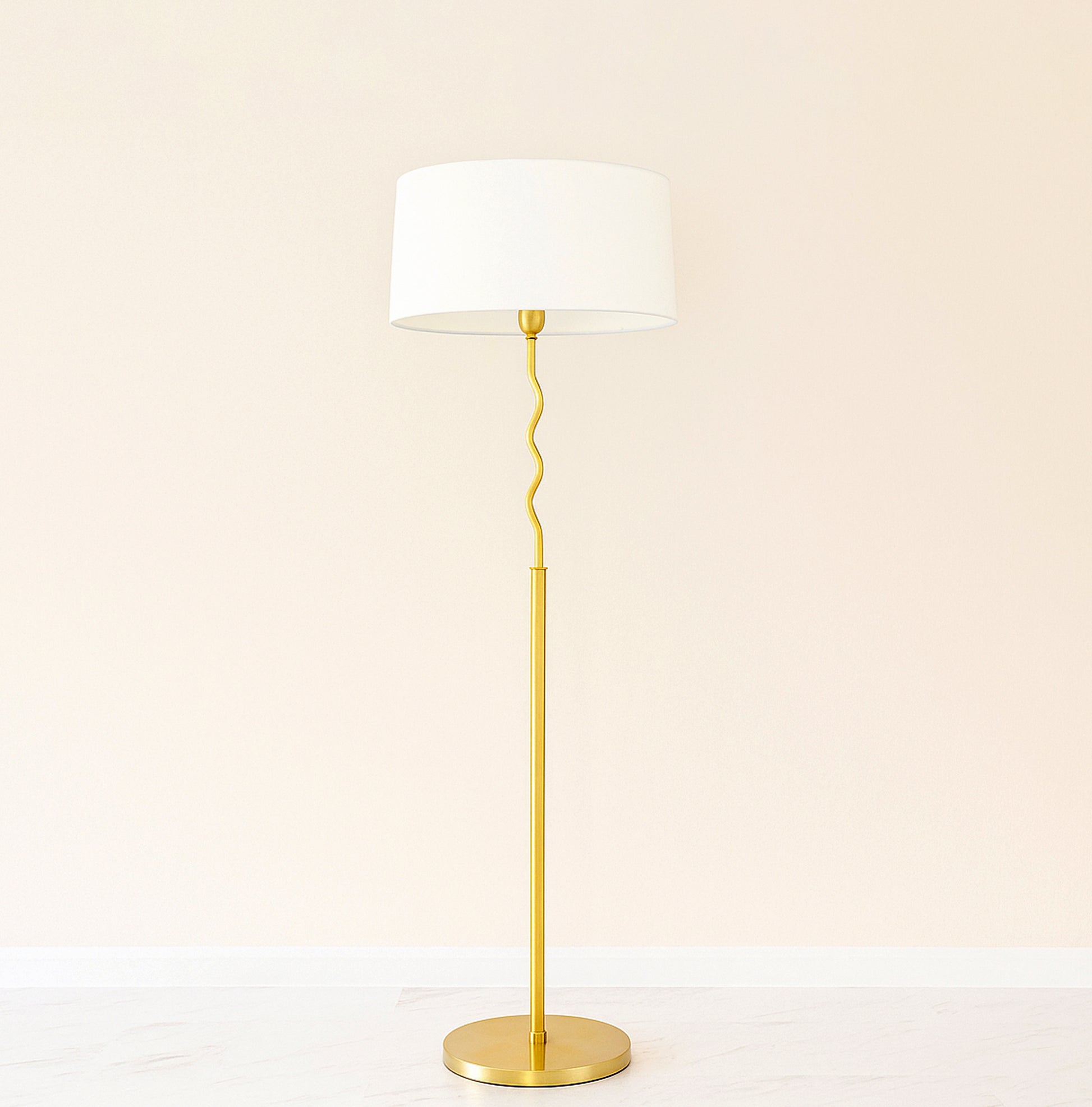 Floor Lamps for Small Spaces: Style Meets Function Golden
