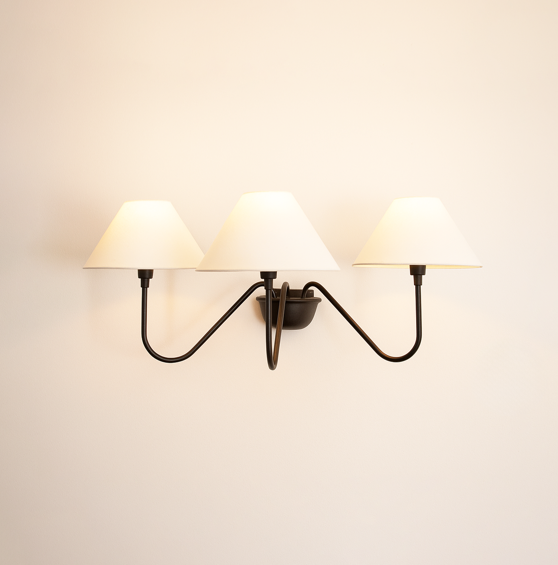 Wall Lights: A Blend of Function and Aesthetics