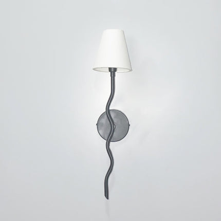 Unique Black Vertical Lamps You Need to See