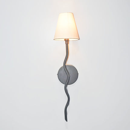 Unique Black Vertical Lamps You Need to See