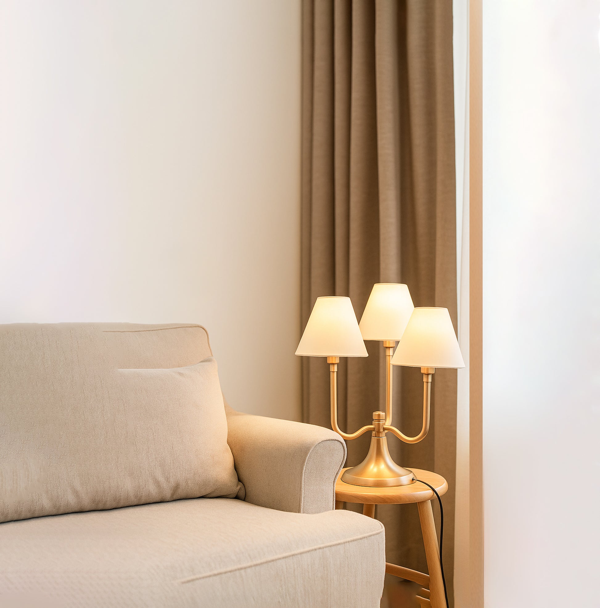 Unique Shade Table Lamps: Style Meets Functionality Gold