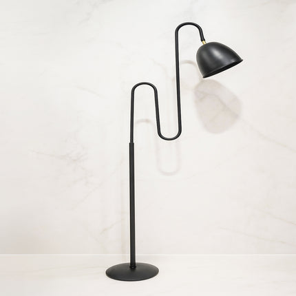 Discover the Charm of 5 Elegant Wall Lamps matte black