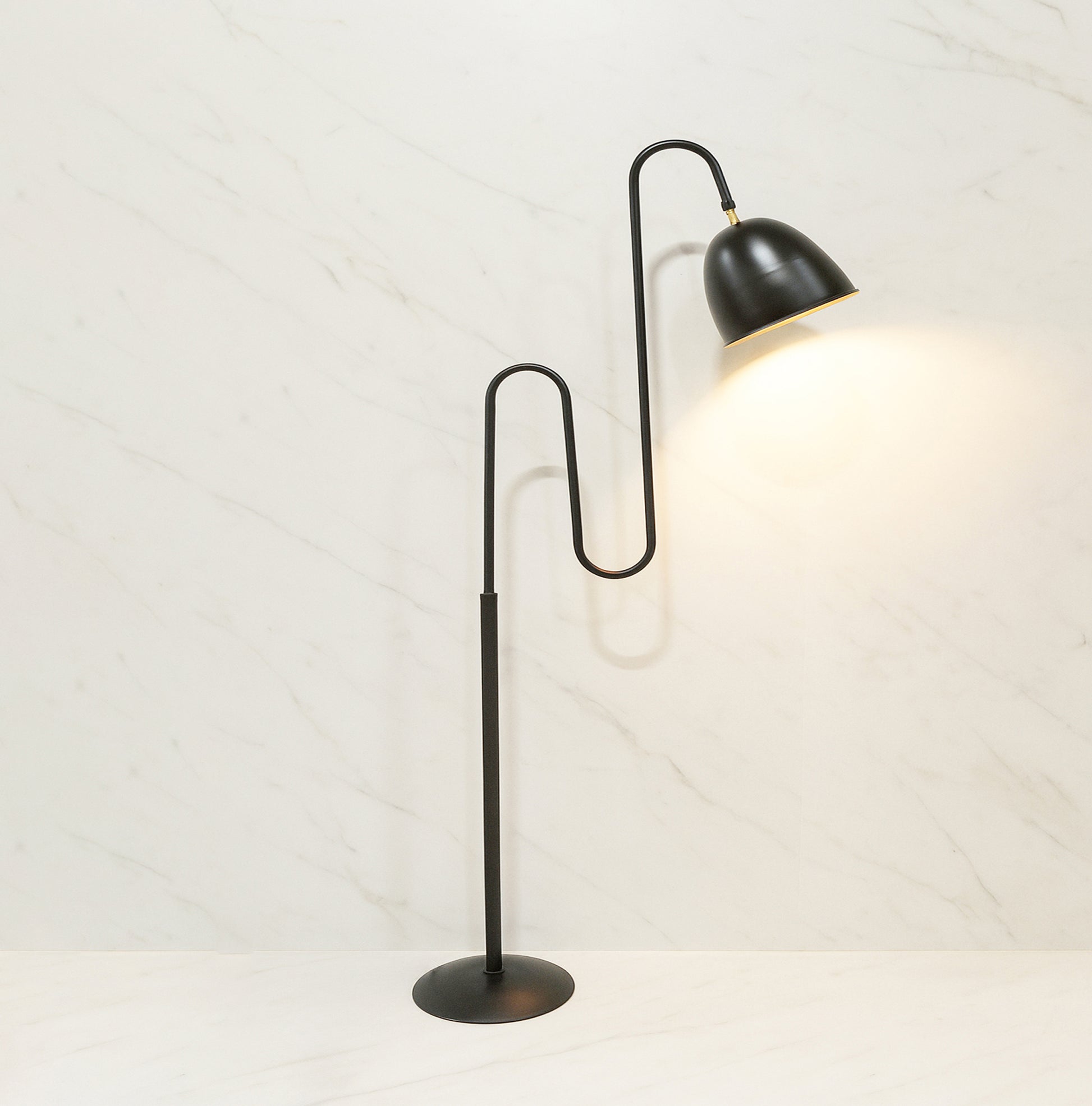 Discover the Charm of 5 Elegant Wall Lamps matte black