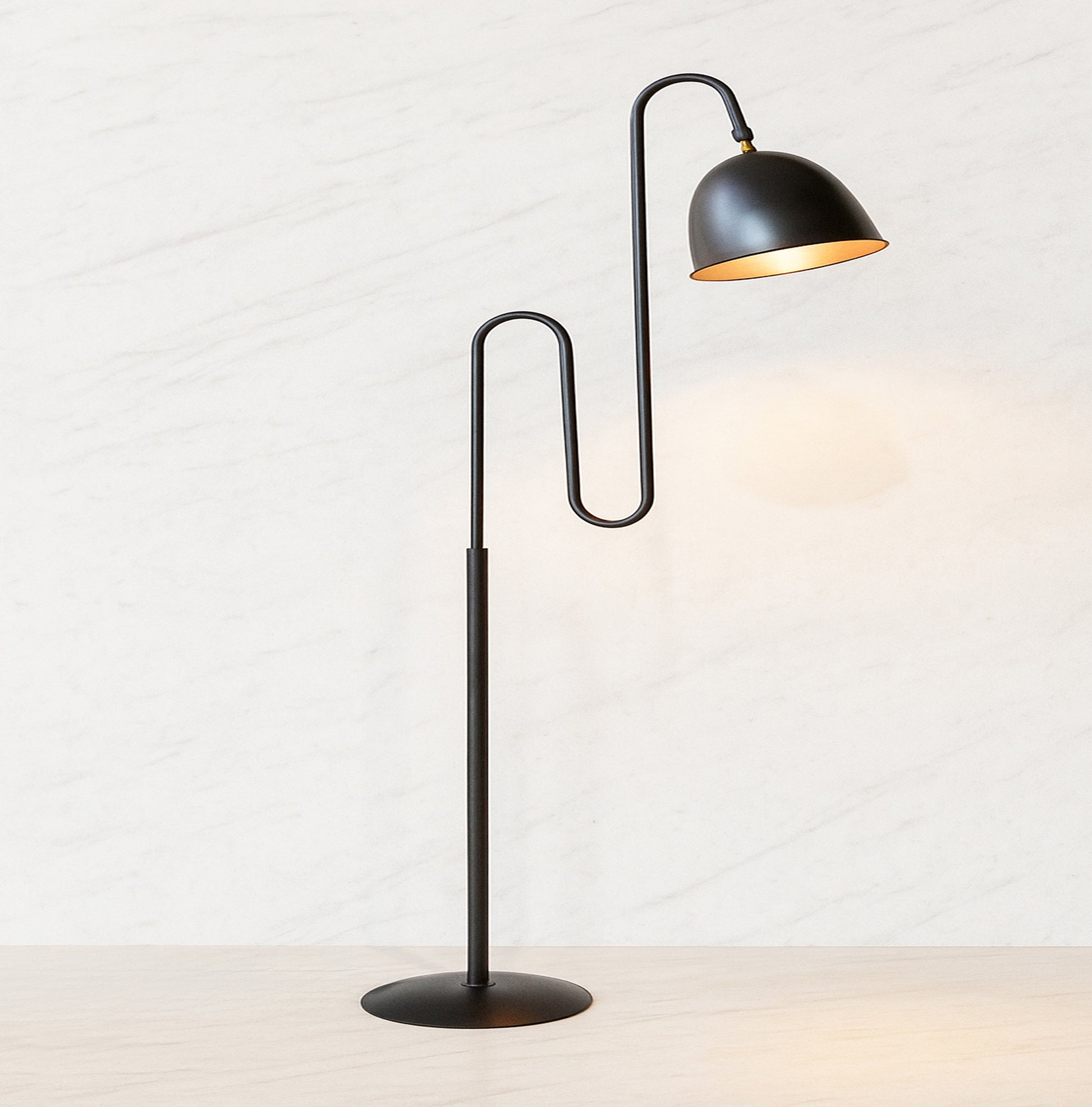 Discover the Charm of 5 Elegant Wall Lamps matte black