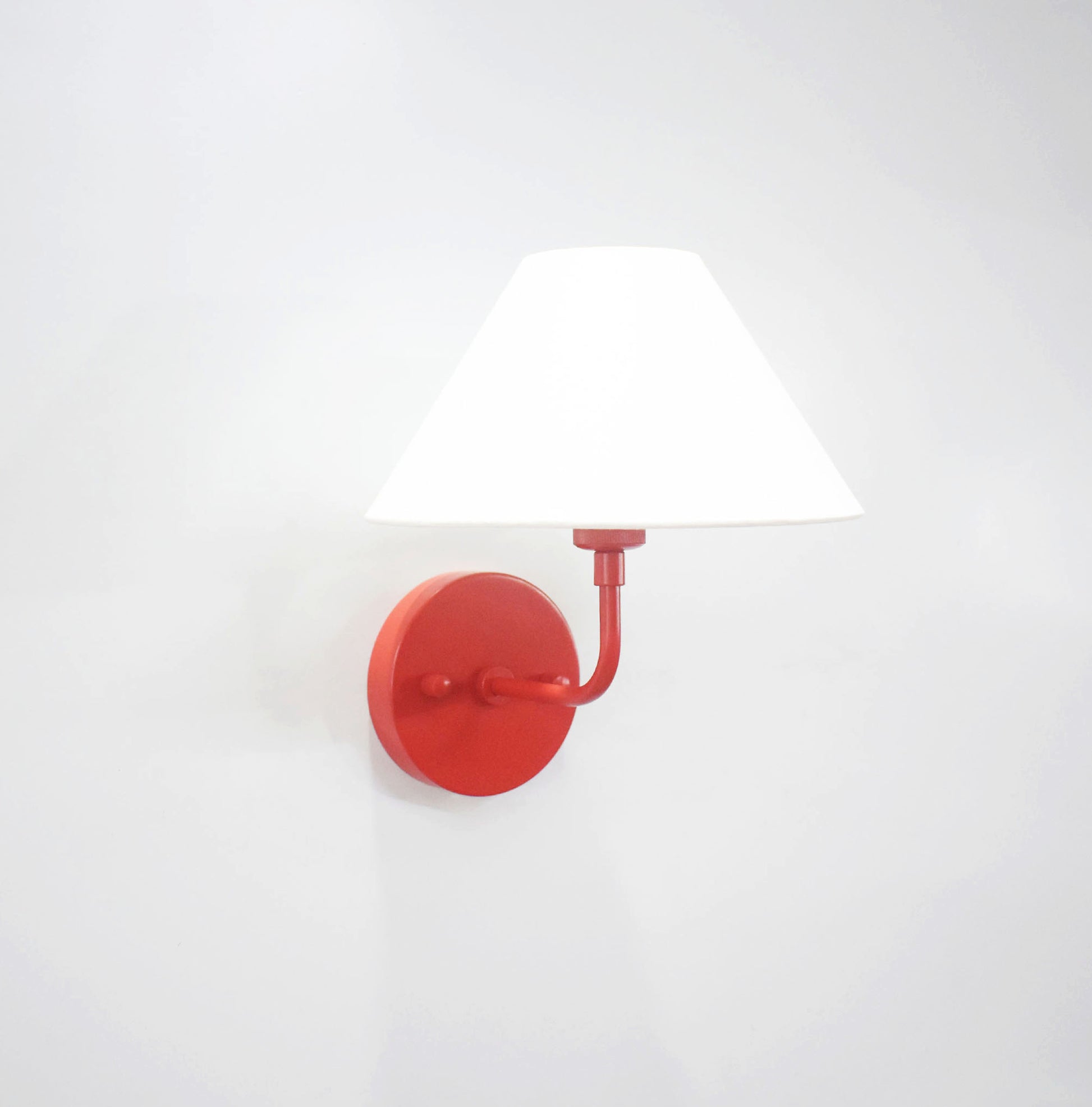 Chic red Wall Lamp with Canopy: A Perfect Lighting Choice