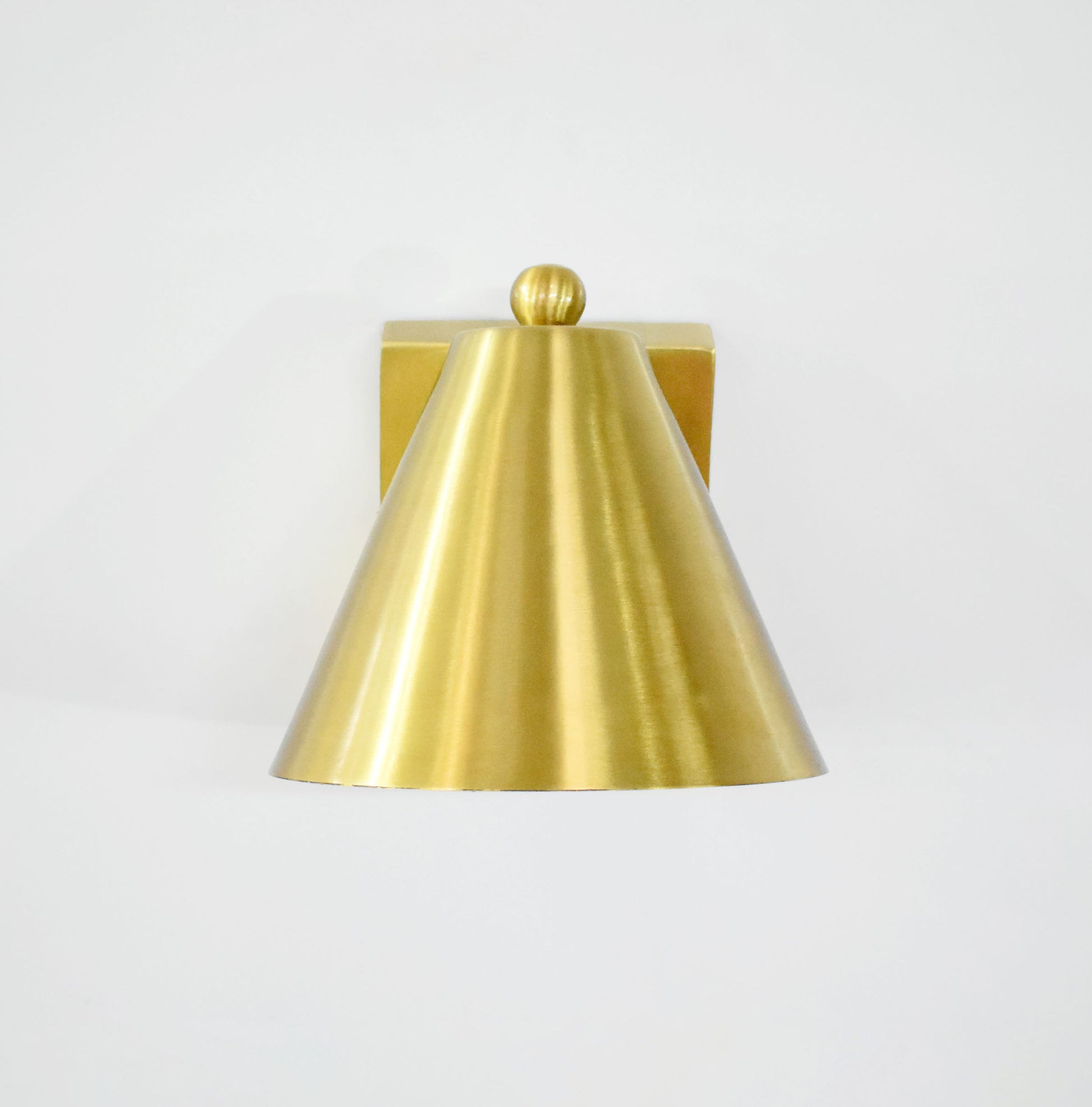 Discover the Beauty of Small Golden Wall Sconces