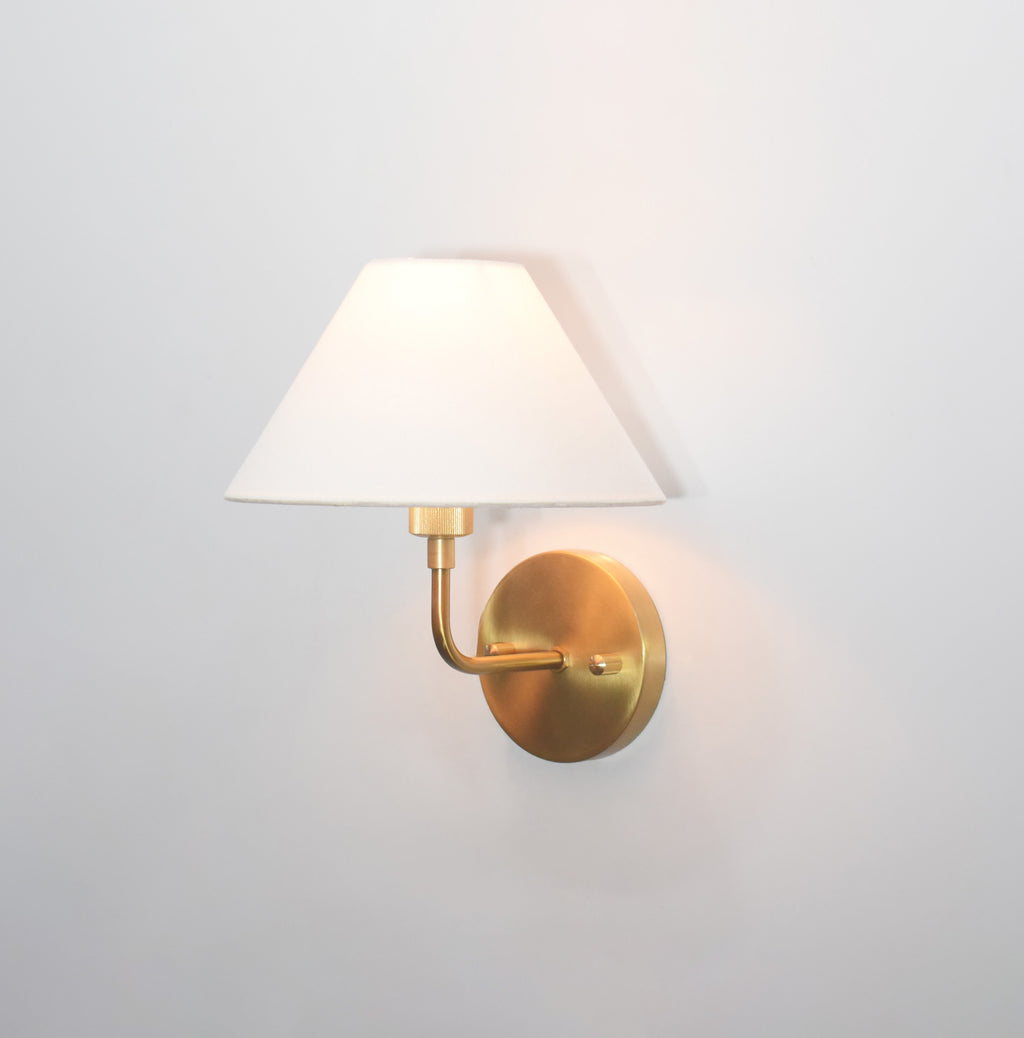 Stylish Canopy Wall Lamp: A Touch of Gold Elegance