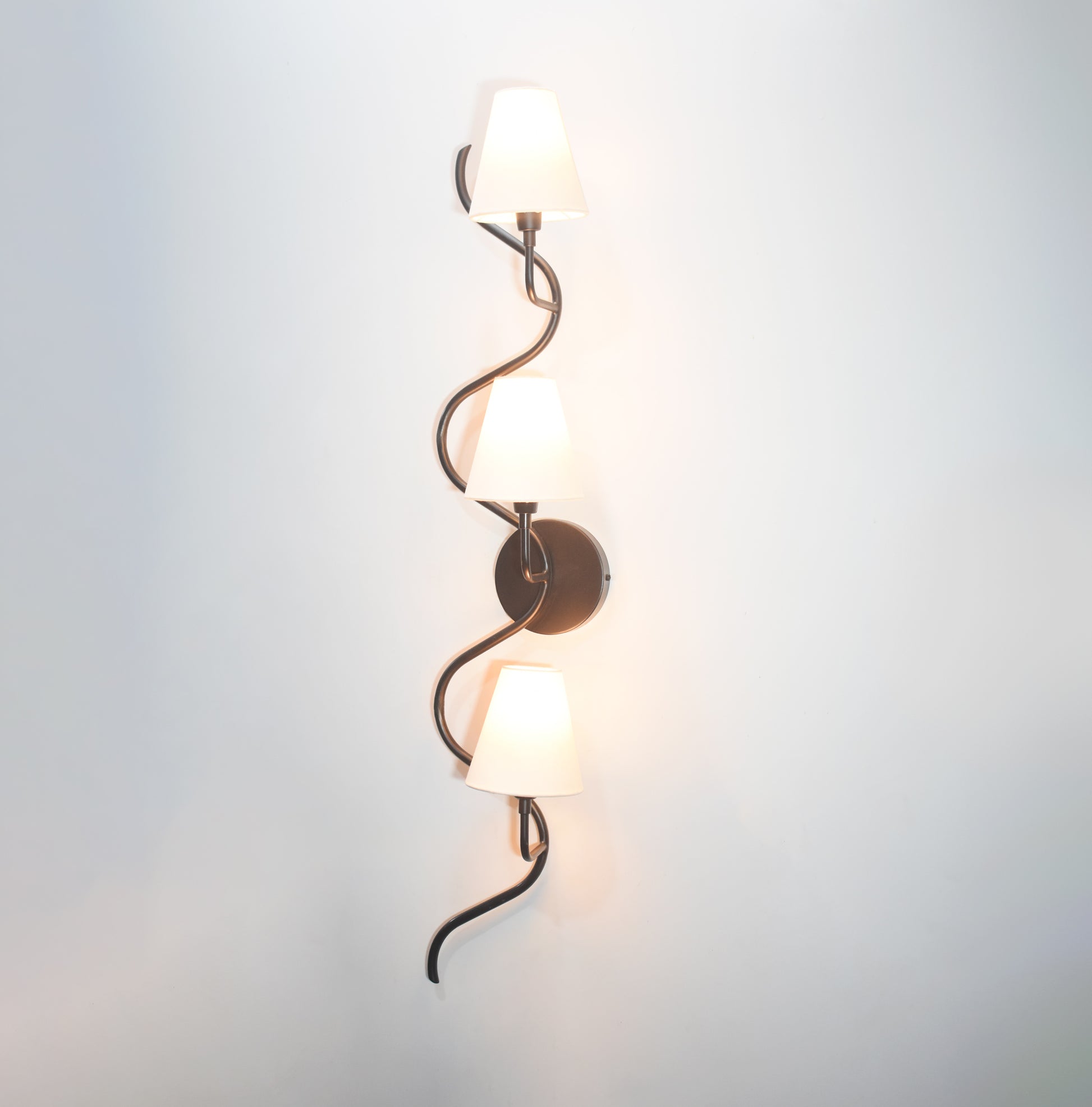 Best Black Wall Lights to Elevate Your Space