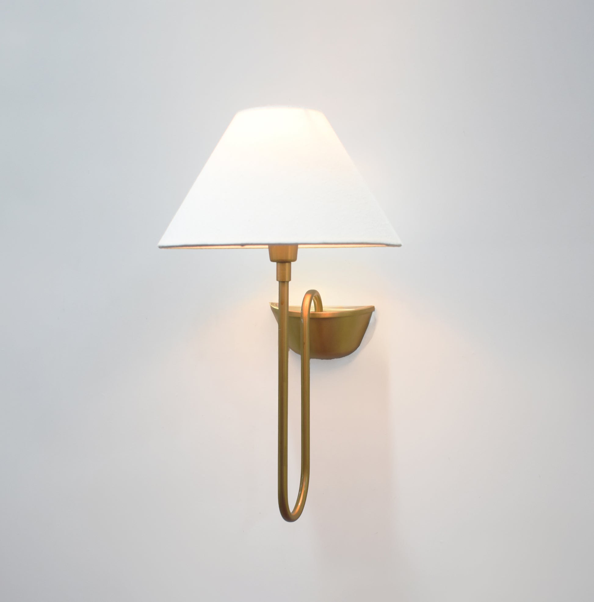 Elegant Brown Wall Lamp for Stylish Interiors