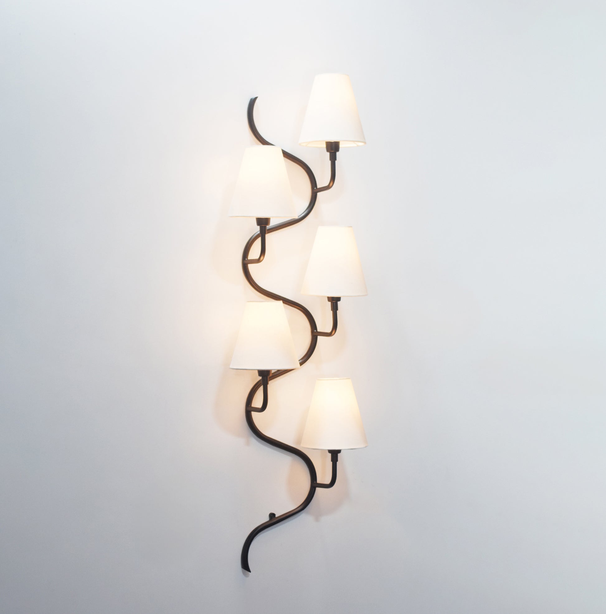 Black Five vertical lamp Enhances Your Decor
