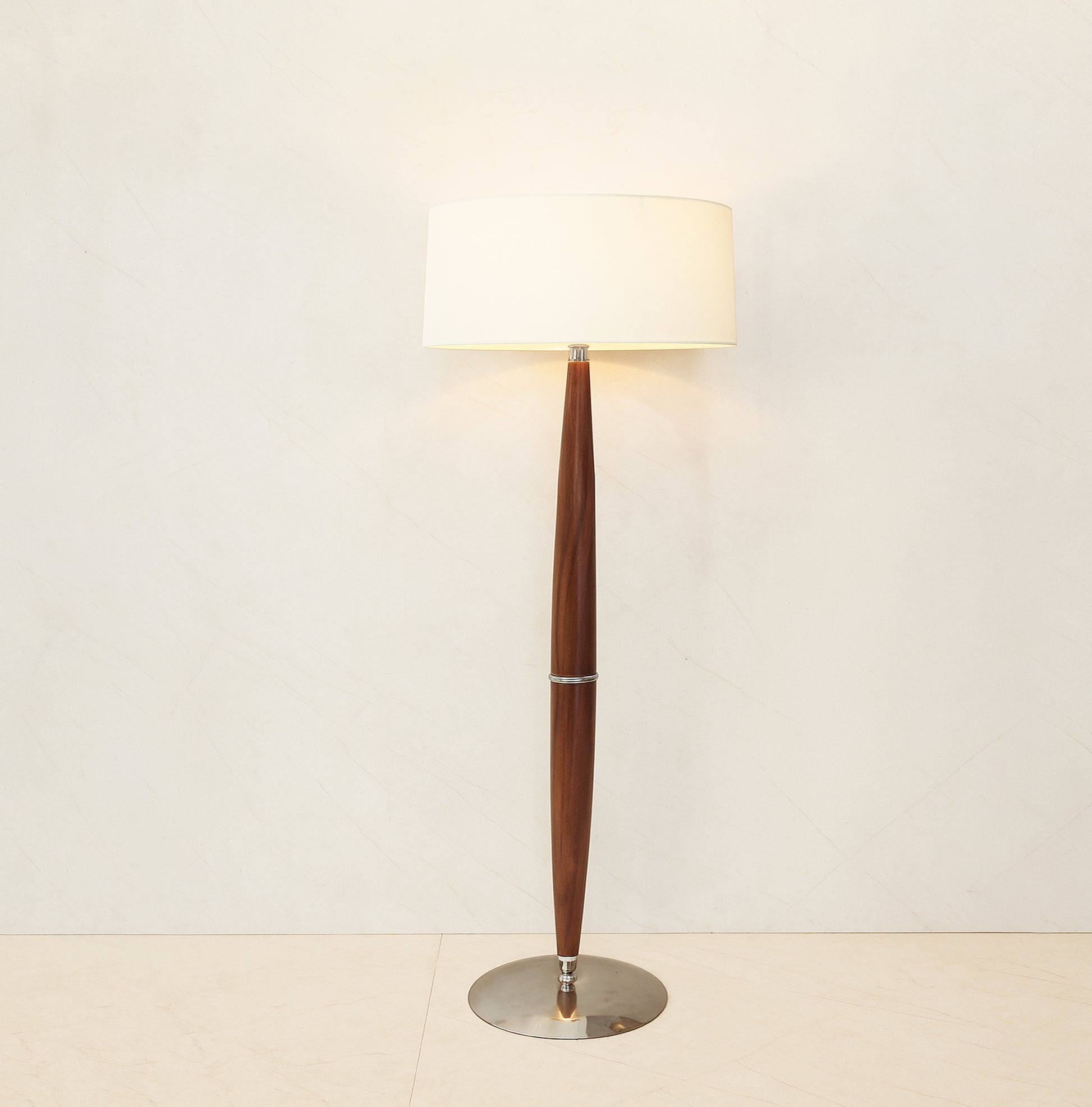 Discover the Best Floor Lamps for Every Aesthetic Nickle plated